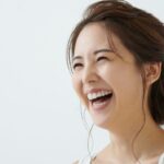 自己肯定感が高く楽しい人生を過ごしている女性