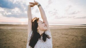 自分軸を作る実践で幸せに自分らしく生きる女性