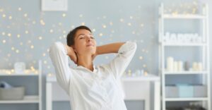 波動を放っている女性