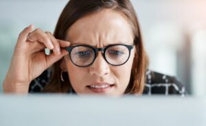 潜在意識の使い方を間違っている女性