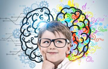 潜在意識の書き換えや現実創造について理解を深めているイメージ