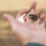 本来の自分を取り戻そうとしている男性