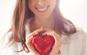 インナーチャイルドを癒されて自己統合に向かっている女性