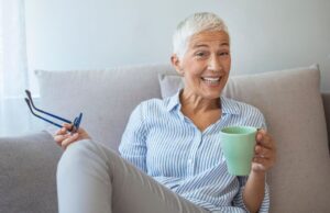 これからの人生を楽しむための自分軸を持っている女性