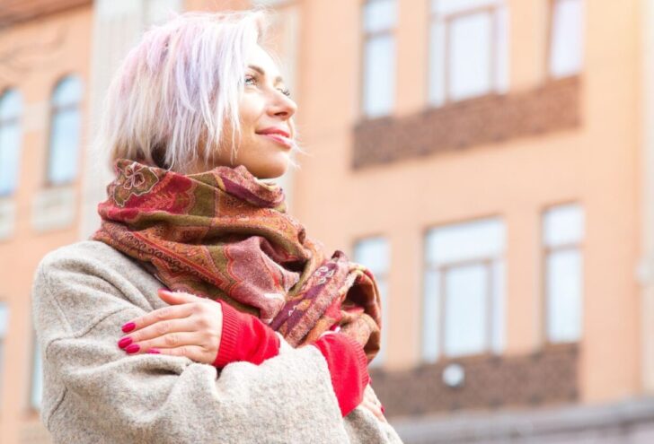 人生の本との意味と目的が見えている女性